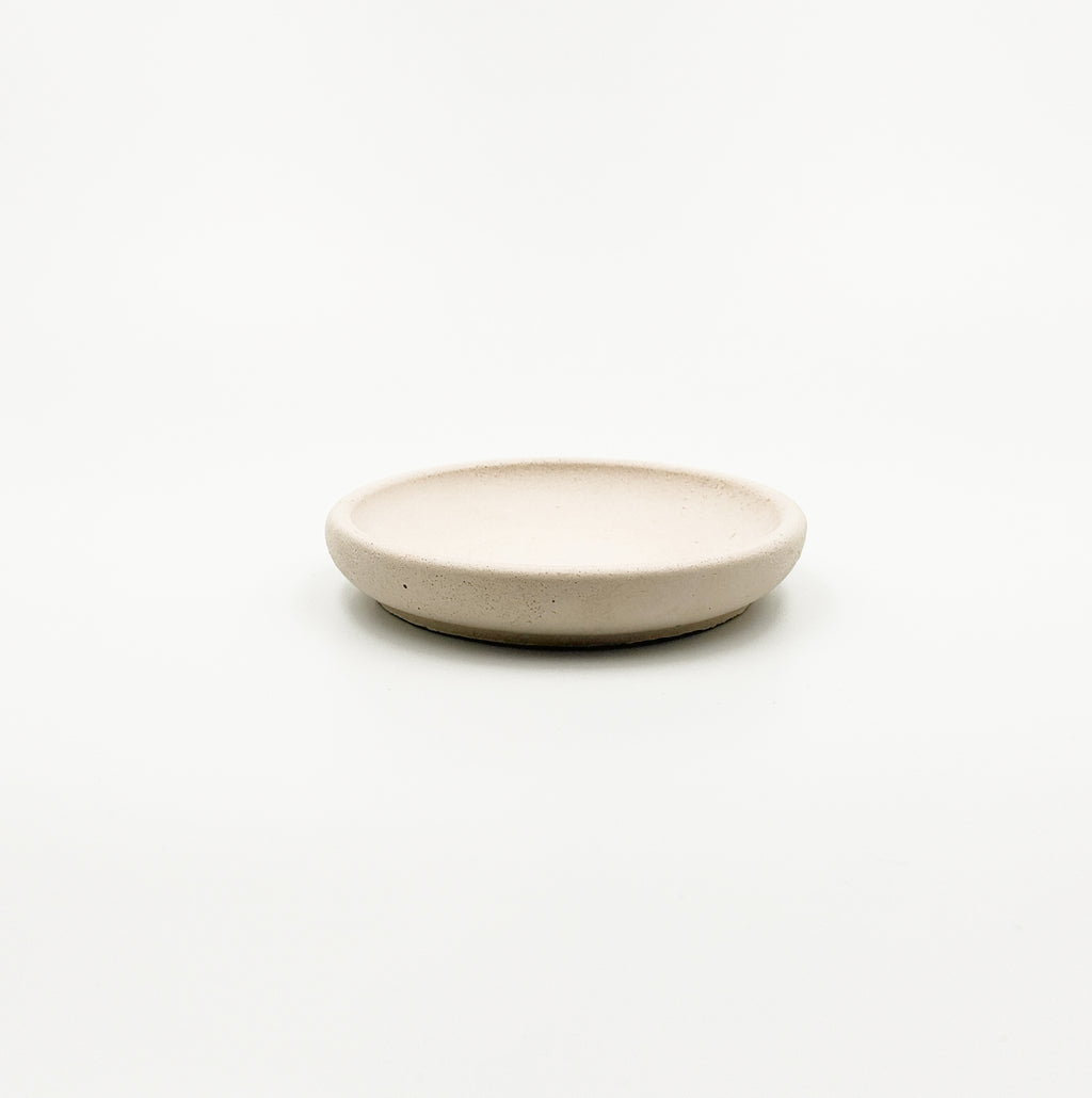 Concrete dish